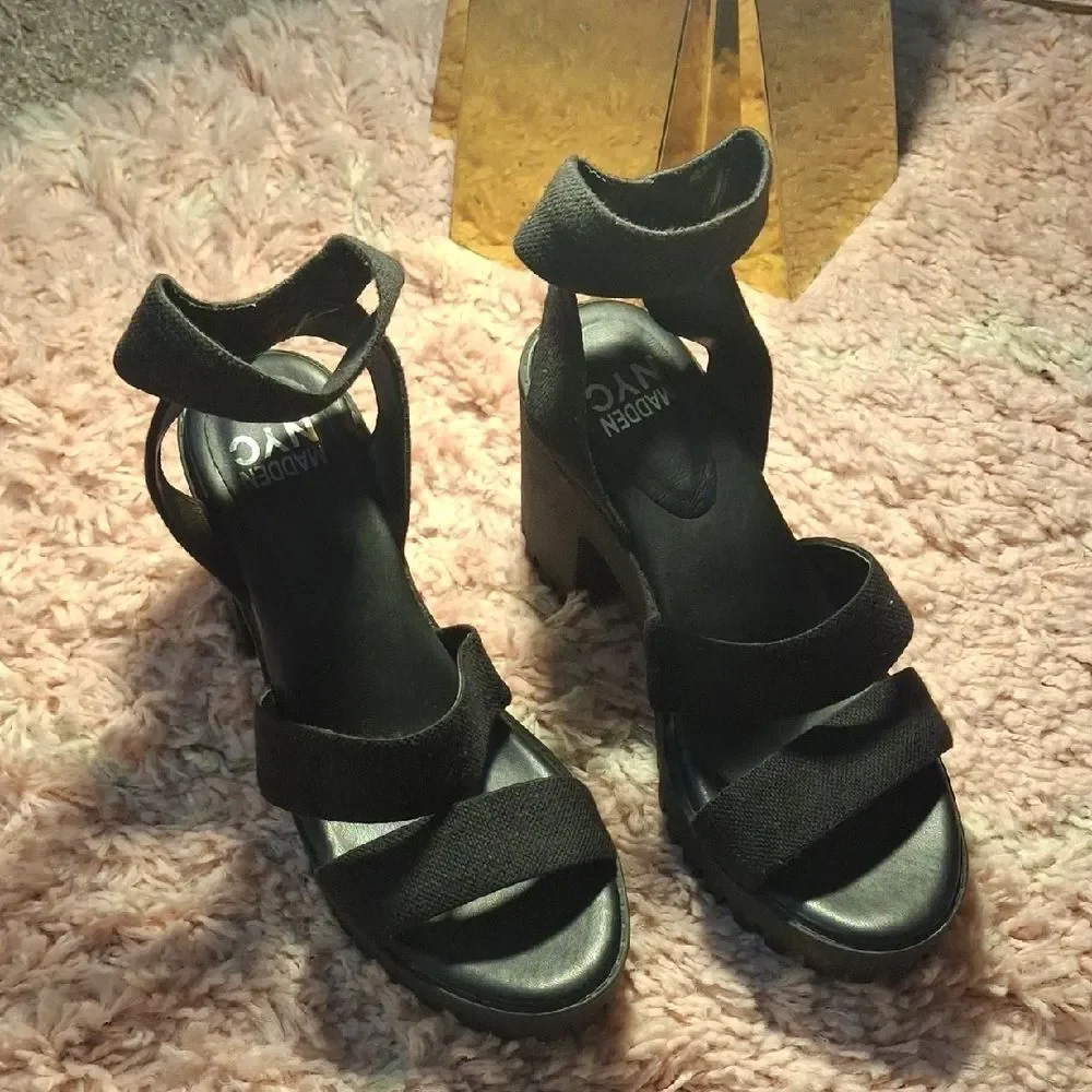 Madden NYC Black Platform Strappy Sandals
